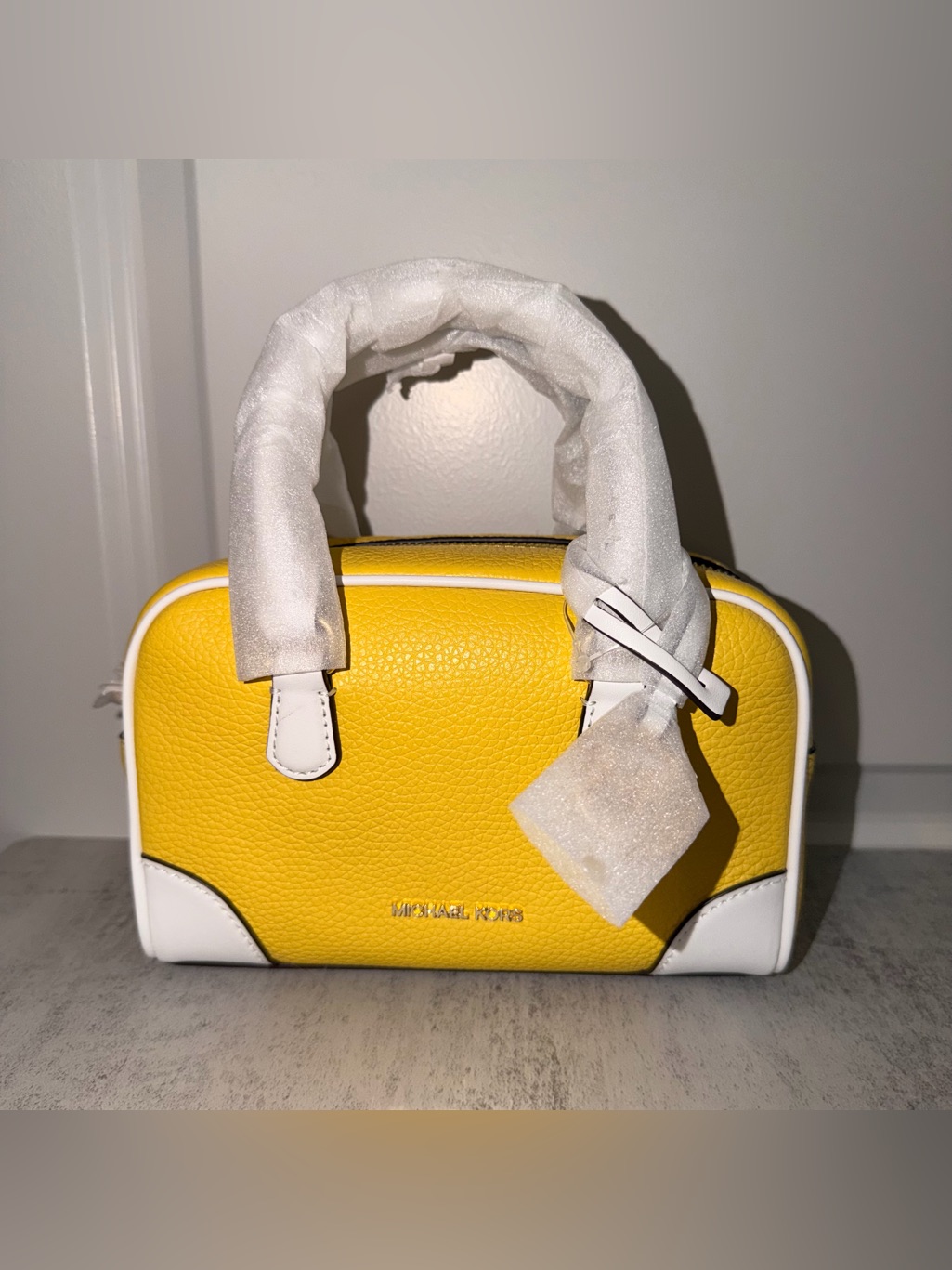 Michael Kors Thompson Extra-Small Leather Satchel In Daisy Yellow